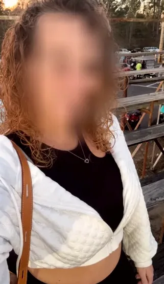 Andrea, 30