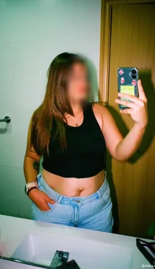 Aylin, 28