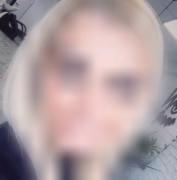 Denise, 37