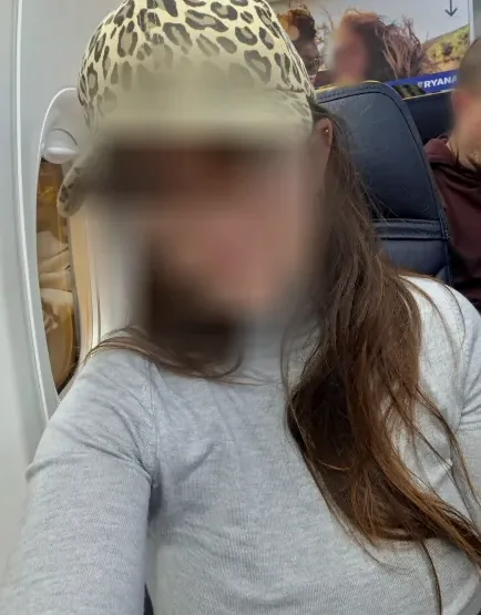 Juliane, 33