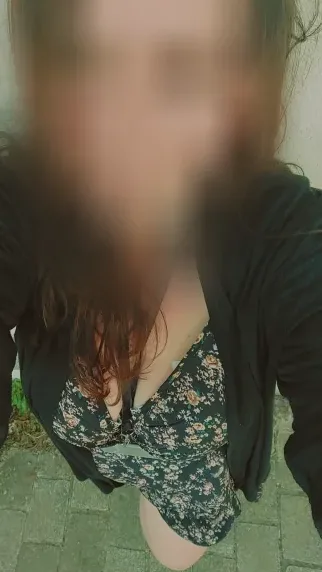 Larissa, 30