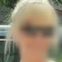 Lilly, 37