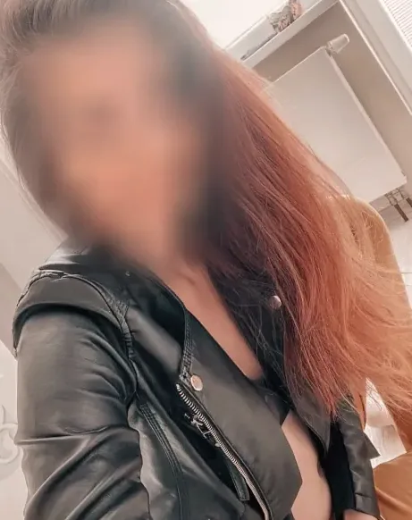 Maike, 24
