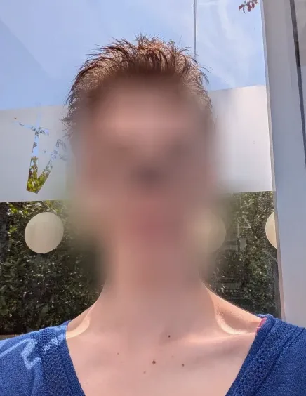 Merve, 22