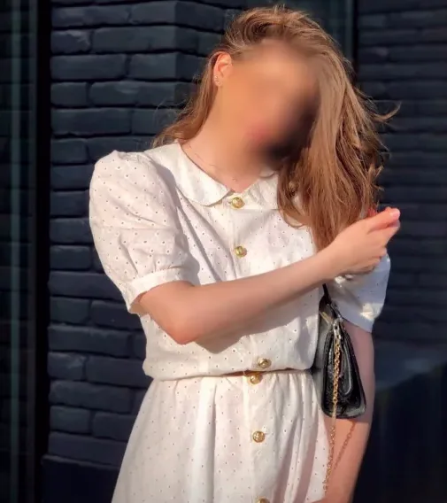 Nina, 25