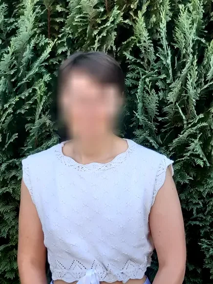 Sandra, 27