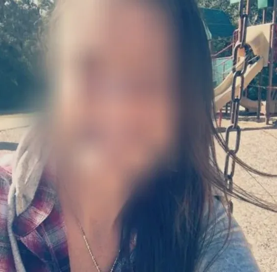 Sandra, 39