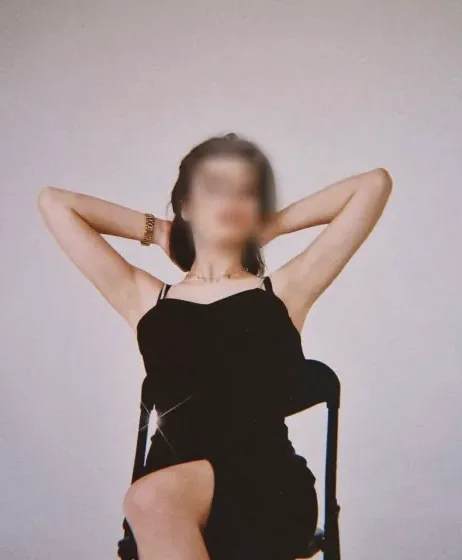 Stefanie, 27