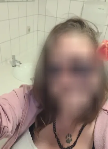 Svenja, 33