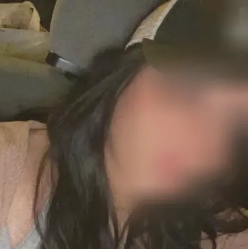 Vivien, 23